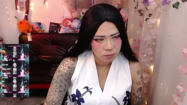 jadedelux  online show from March 4, 6:26 pm