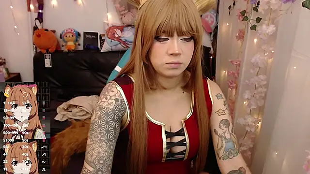 jadedelux  online show from April 19, 6:10 pm