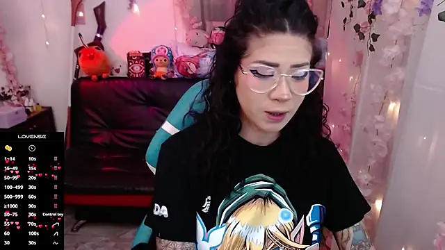 Snapshot of jadedelux_ chatting on September 19, 8:13 pm jadedelux online show from September 19, 8:13 pm