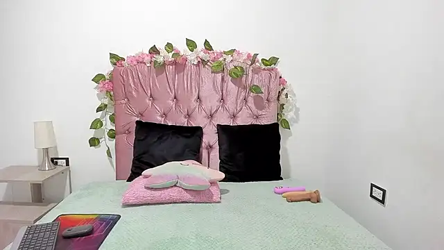 ivy moon05 online show from October 20, 4:29 pm