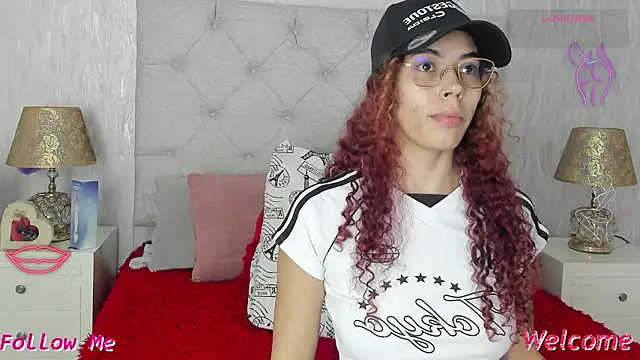 Pamelamiler   online show from February 10, 12:15 pm