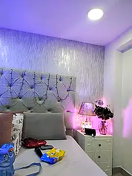 Pamelamiler   online show from October 6, 11:55 am