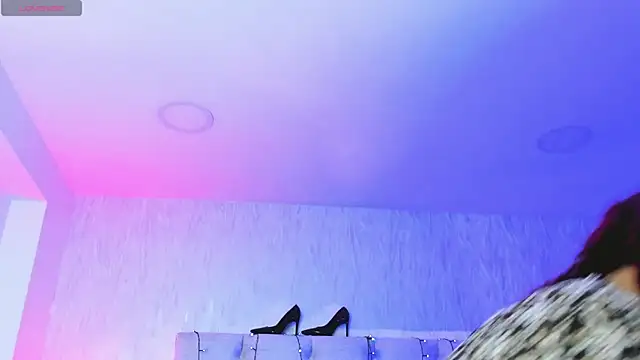 Pamelamiler   online show from December 3, 12:15 pm