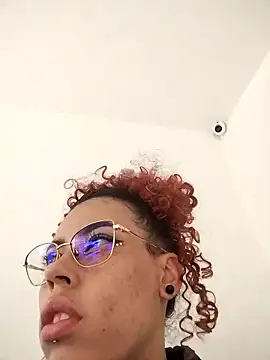 Pamelamiler   online show from May 3, 12:20 pm