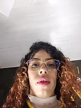 Snapshot of Pamelamiler__ chatting on June 28, 12:39 am Pamelamiler online show from June 28, 12:39 am