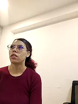 Pamelamiler   online show from November 1, 12:10 pm