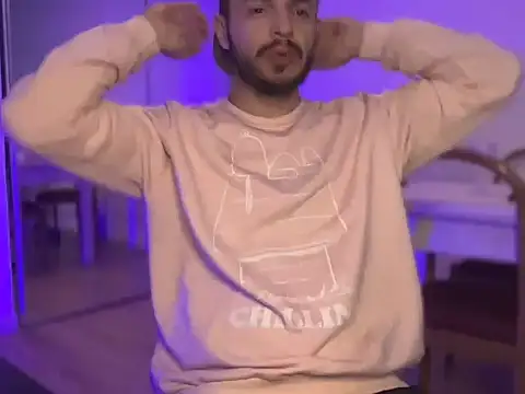 lat20arxh online show from April 13, 6:39 am