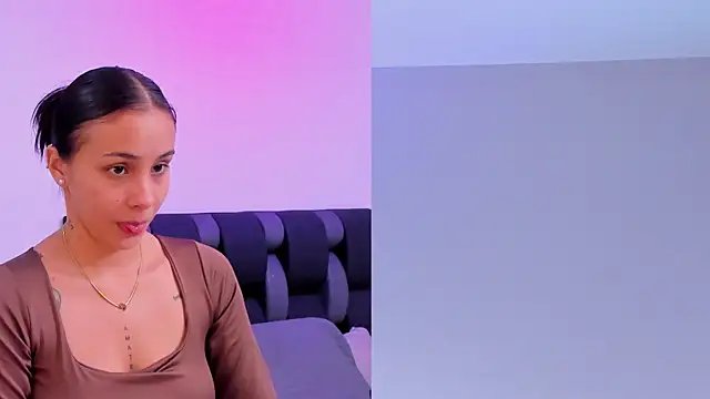 maily zanss online show from April 14, 7:52 pm