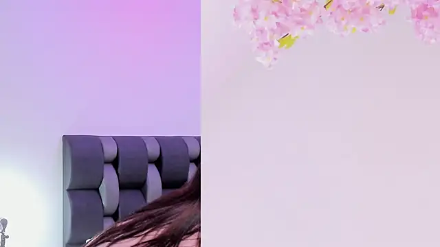 maily zanss online show from May 24, 7:36 pm