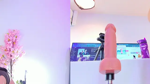 Snapshot of maily_zanss chatting on January 15, 7:39 pm maily zanss online show from January 15, 7:39 pm