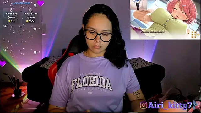 lila kitty81 online show from April 1, 8:06 pm