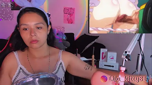 lila kitty81 online show from October 30, 7:44 pm