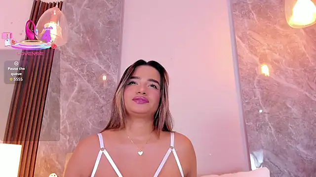 Emma hunter  online show from September 27, 3:34 am