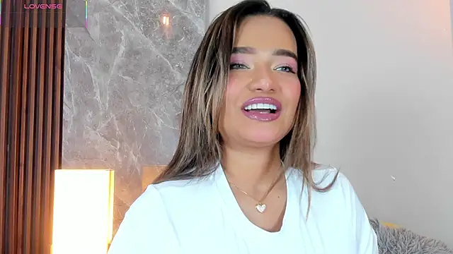 Emma hunter  online show from October 25, 4:00 am