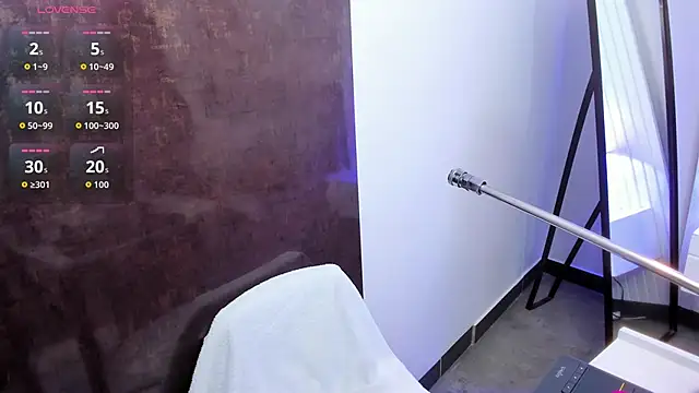 pocahontas lantina online show from November 30, 8:09 pm