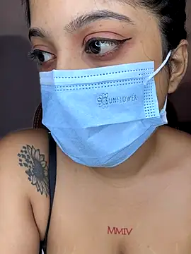 Snapshot of Saza_lklx chatting on November 10, 10:09 am Saza lklx online show from November 10, 10:09 am