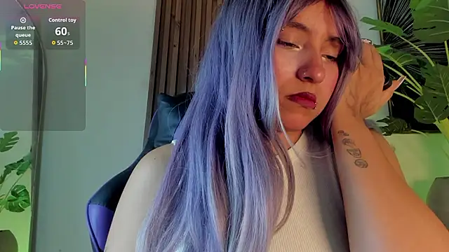 Snapshot of artemish__ chatting on February 1, 12:47 pm artemish online show from February 1, 12:47 pm