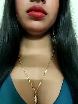 Snapshot of Maahhii_2 chatting on September 13, 5:24 pm Maahhii 2 online show from September 13, 5:24 pm