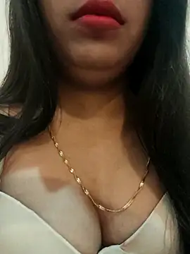 Maahhii 2 online show from November 12, 5:50 pm