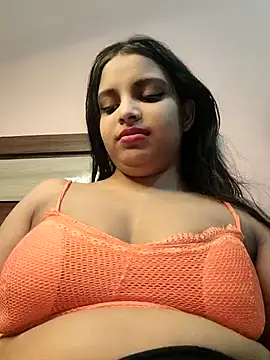 Maahhii 2 online show from May 5, 8:34 pm