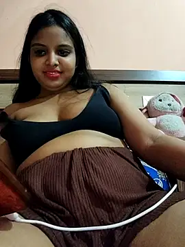 Maahhii 2 online show from April 17, 9:50 pm