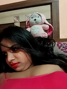 Maahhii 2 online show from May 18, 9:30 pm