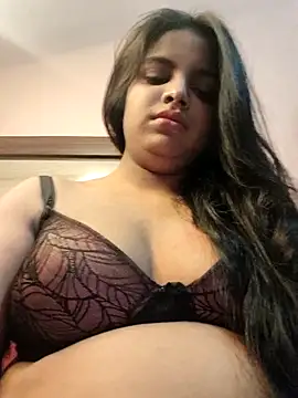 Maahhii 2 online show from May 20, 9:45 pm