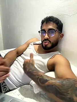 Snapshot of TU-MORENOO chatting on November 17, 6:06 am TU-MORENOO online show from November 17, 6:06 am