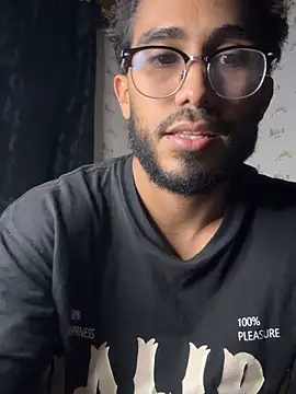 Snapshot of TU-MORENOO chatting on September 22, 5:57 am TU-MORENOO online show from September 22, 5:57 am