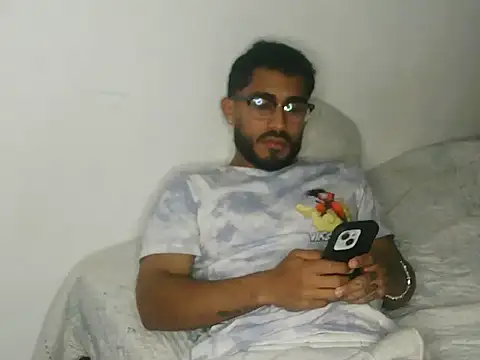 Snapshot of TU-MORENOO chatting on November 19, 3:06 am TU-MORENOO online show from November 19, 3:06 am