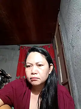 Everleigh mom online show from November 16, 7:29 pm