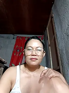 Everleigh mom online show from October 22, 8:03 am