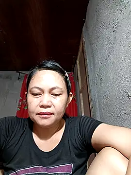 Everleigh mom online show from December 17, 10:04 pm