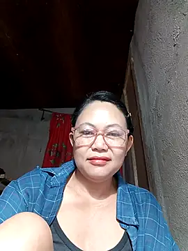 Everleigh mom online show from January 7, 8:03 pm