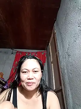 Everleigh mom online show from October 30, 1:59 am