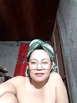 Everleigh mom online show from November 26, 5:18 am