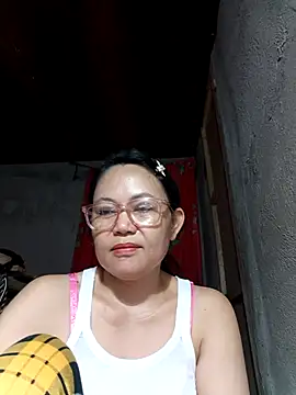 Everleigh mom online show from January 8, 11:33 pm