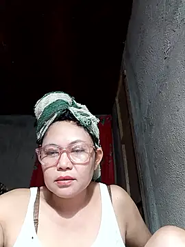 Everleigh mom online show from January 12, 1:56 am