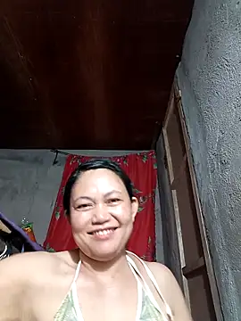 Everleigh mom online show from November 1, 8:08 am