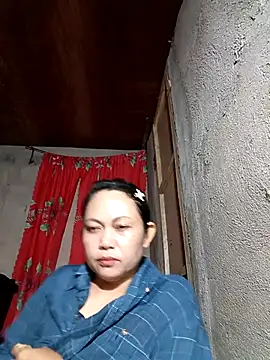 Everleigh mom online show from December 14, 2:18 am