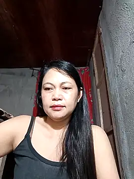 Everleigh mom online show from December 4, 8:08 pm