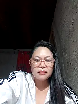 Everleigh mom online show from January 14, 7:39 pm