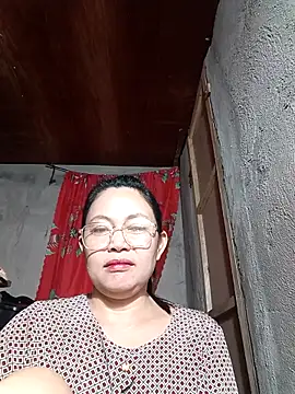 Everleigh mom online show from November 27, 10:48 am