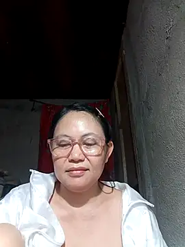 Everleigh mom online show from January 17, 7:34 am