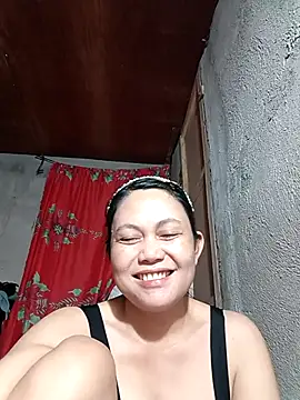 Snapshot of Everleigh_mom chatting on September 30, 10:43 am Everleigh mom online show from September 30, 10:43 am