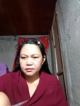 Snapshot of Everleigh_mom chatting on October 5, 8:32 pm Everleigh mom online show from October 5, 8:32 pm