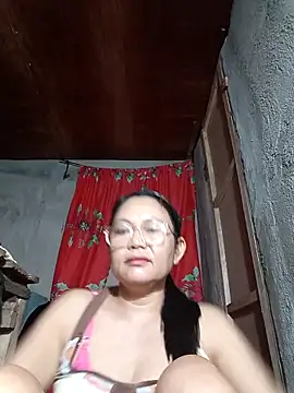 Everleigh mom online show from October 23, 8:18 pm