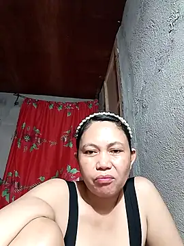 Snapshot of Everleigh_mom chatting on September 29, 10:37 pm Everleigh mom online show from September 29, 10:37 pm