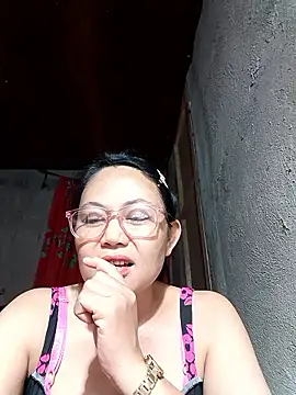 Everleigh mom online show from January 9, 12:01 pm