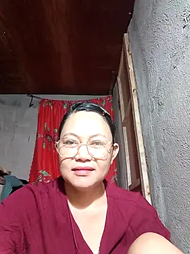 Everleigh mom online show from October 25, 8:20 pm